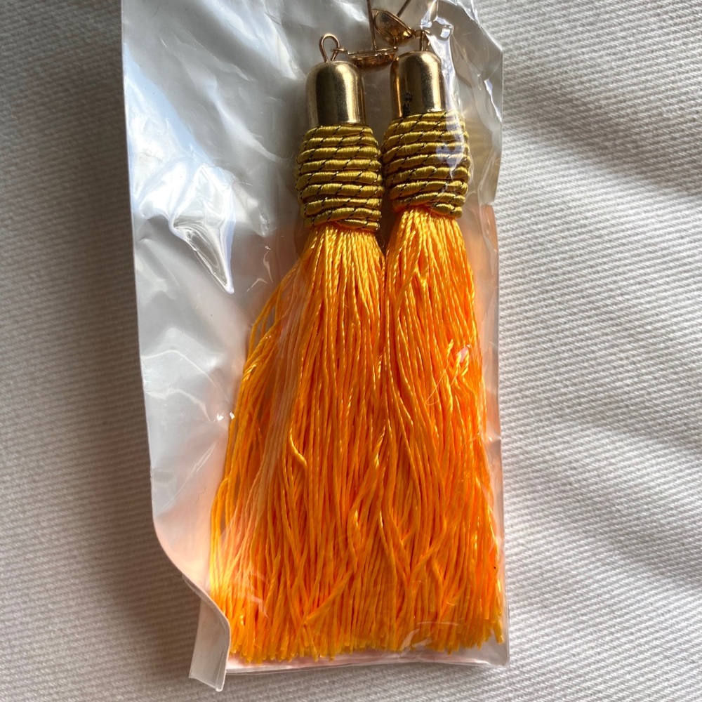 Yellow gold tassel earrings